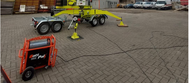 BattPak Powers Speed Crane